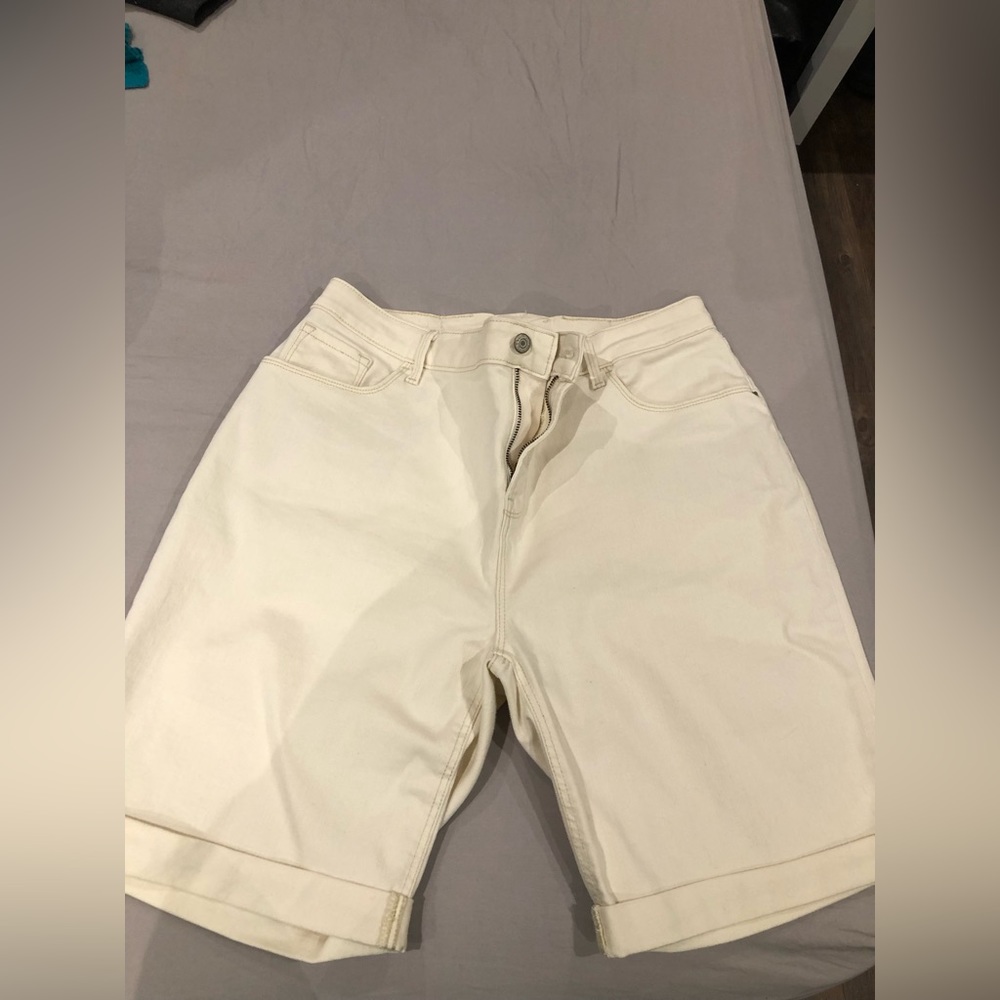 OLD NAVY | DENIM BERMUDA SUMMER SHORTS: SIZE 18